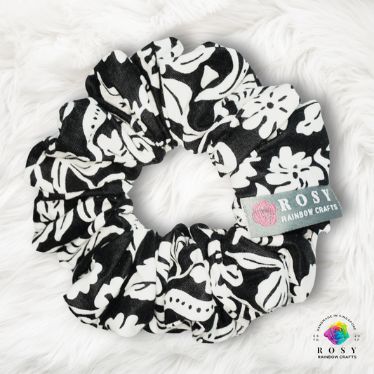 Regular Scrunchie Cotton Vintage Florals Black & White